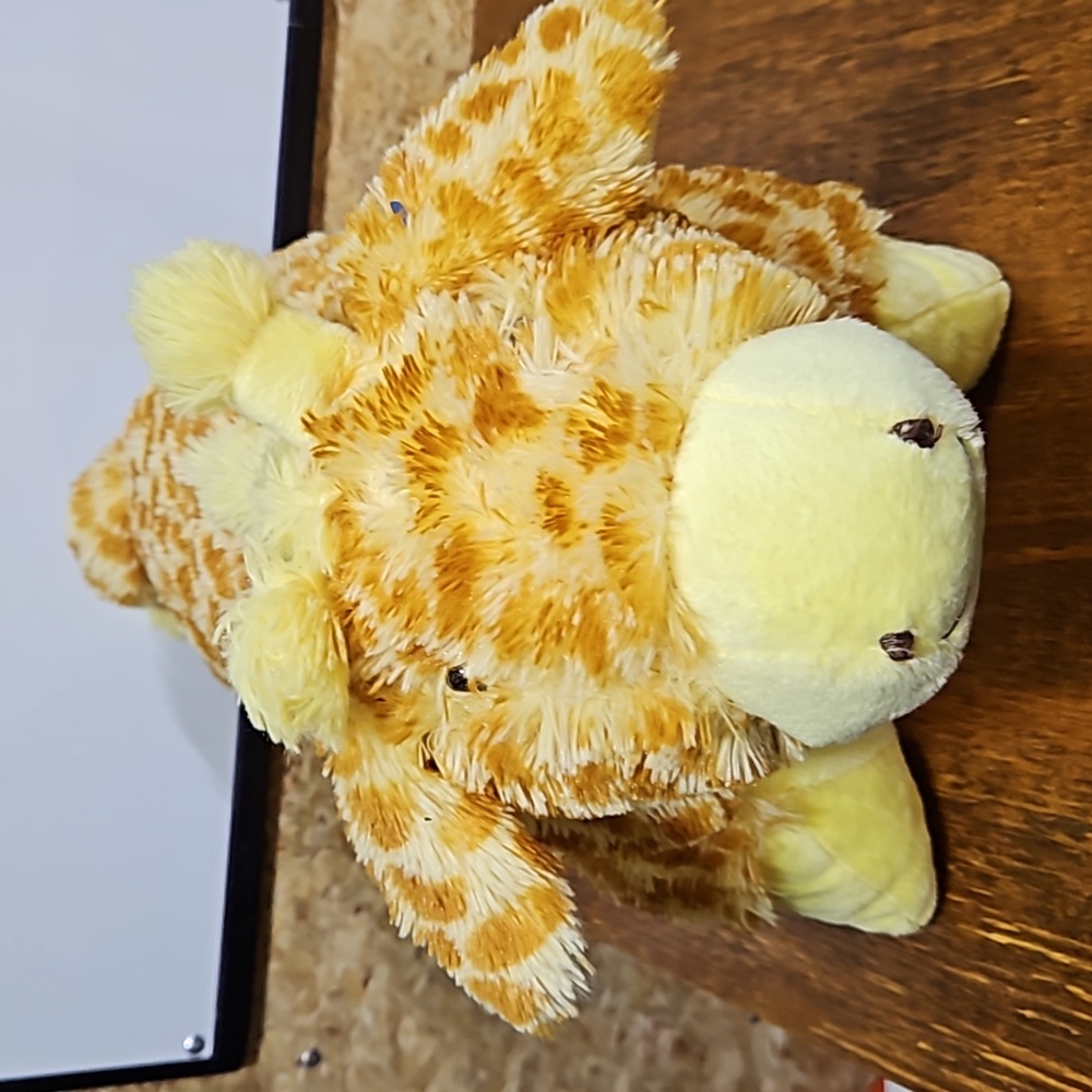Pillow pet giraffe 18 inches 2017